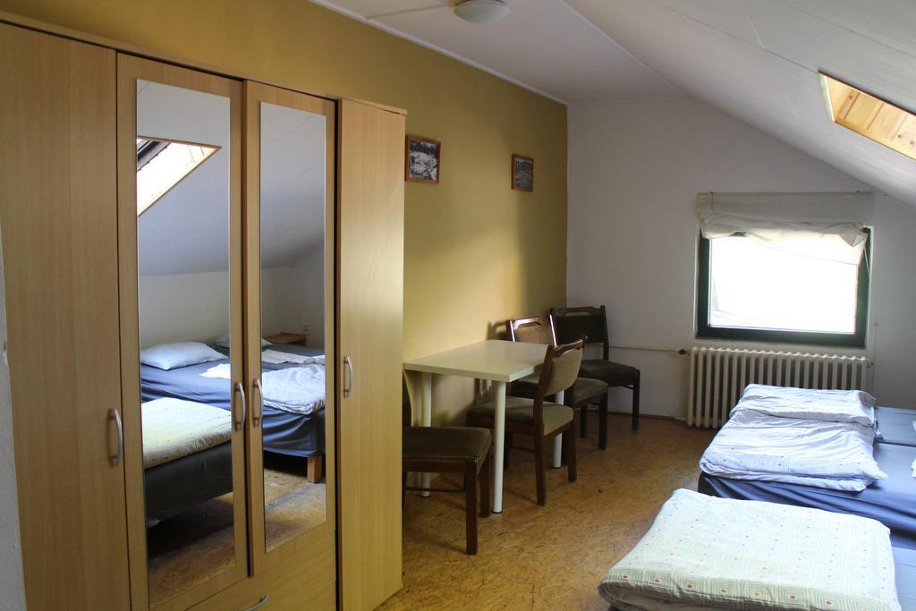 Hotel Fuferna Susice Room photo